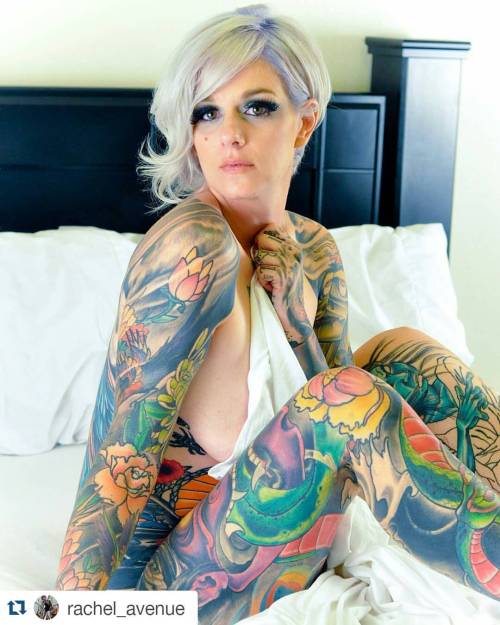 @rachel_avenue ・・・ Photo by: @tattedvatoloco #tatted #tattoos #inked #inkedgirls #tattooedgirls #bod