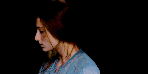 starklyannas:  Soft-spoken sweet-smelling Sansa, who loved silks, songs, chivalry and tall gallant k