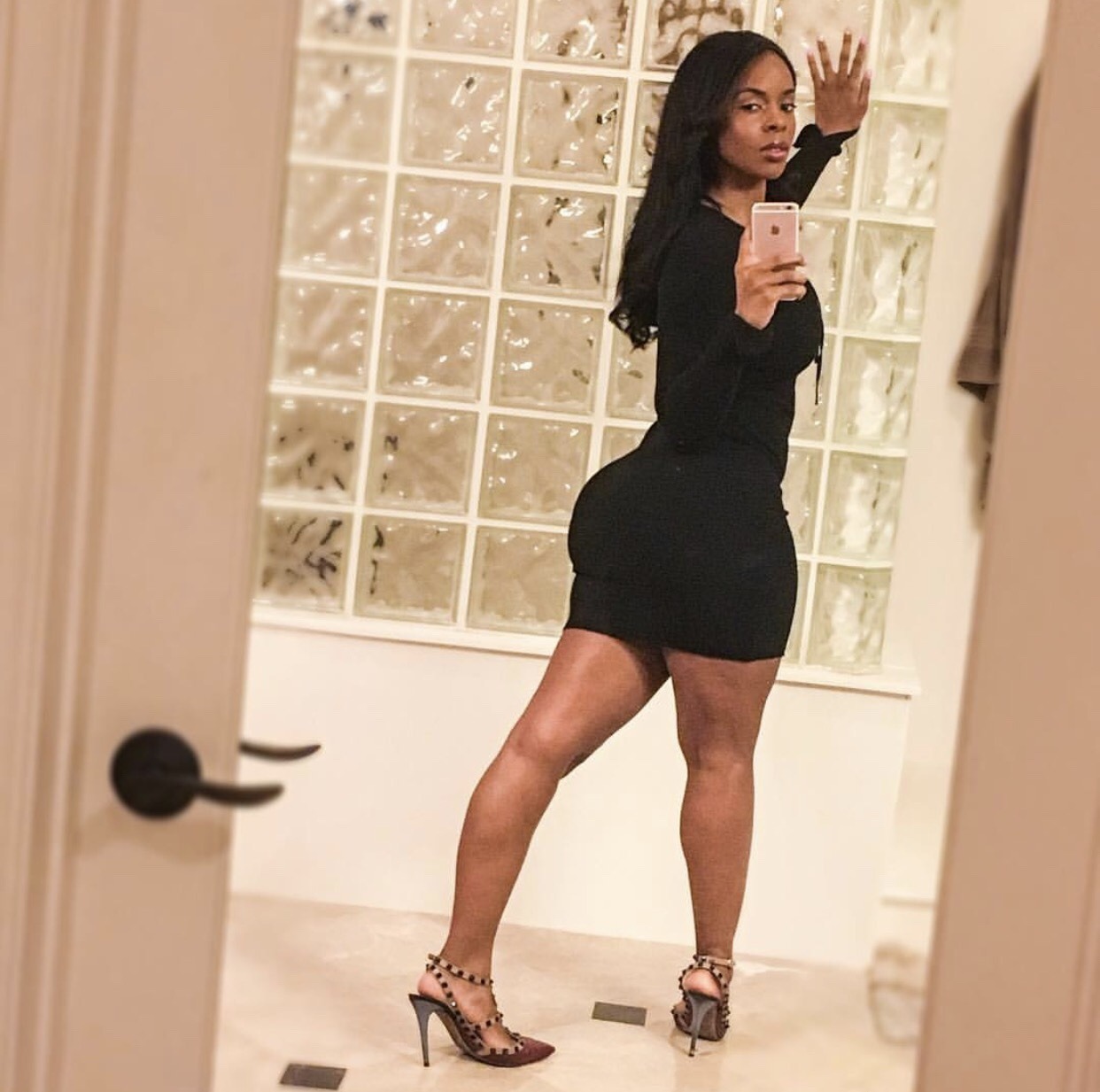 black8182:  Thick chocolate