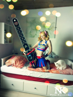 cosplayandanimes:  Juliet Starling - Lollipop