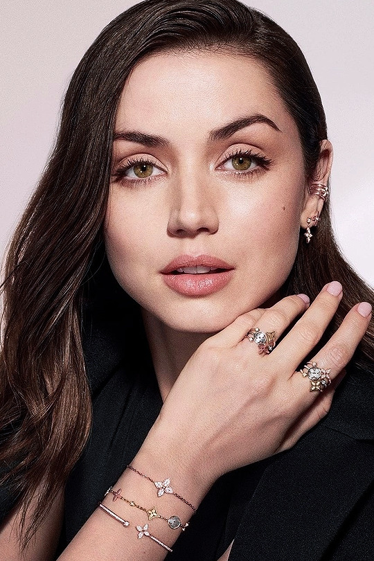 Ana de Armas shines in Louis Vuitton's High Jewelry Deep Time Dinner