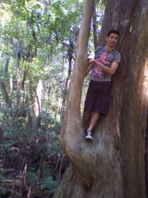 enviro-mentalist:  Me, 21. Life in the swamp of Florida. 4 years ago.