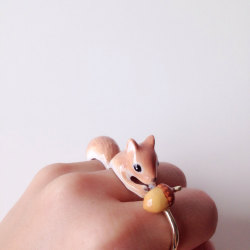 missharpersworld:  ropes–and-roses:  50-shades-of-fuckfuck:  littlekitten-97:  shewhorollswithrolls:  sosuperawesome:  Three piece ring sets by DAINTYmeBOUTIQUE on Etsy  Need  OMG I love the owl😍  Omg get me the deer!!? 😍😨😍😨  I NEED!!