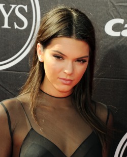 keeping-up-with-the-jenners:  Kendall at espy awards