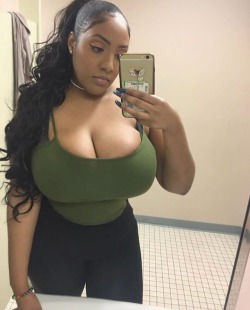 We luv Pretty Ebony Boobs