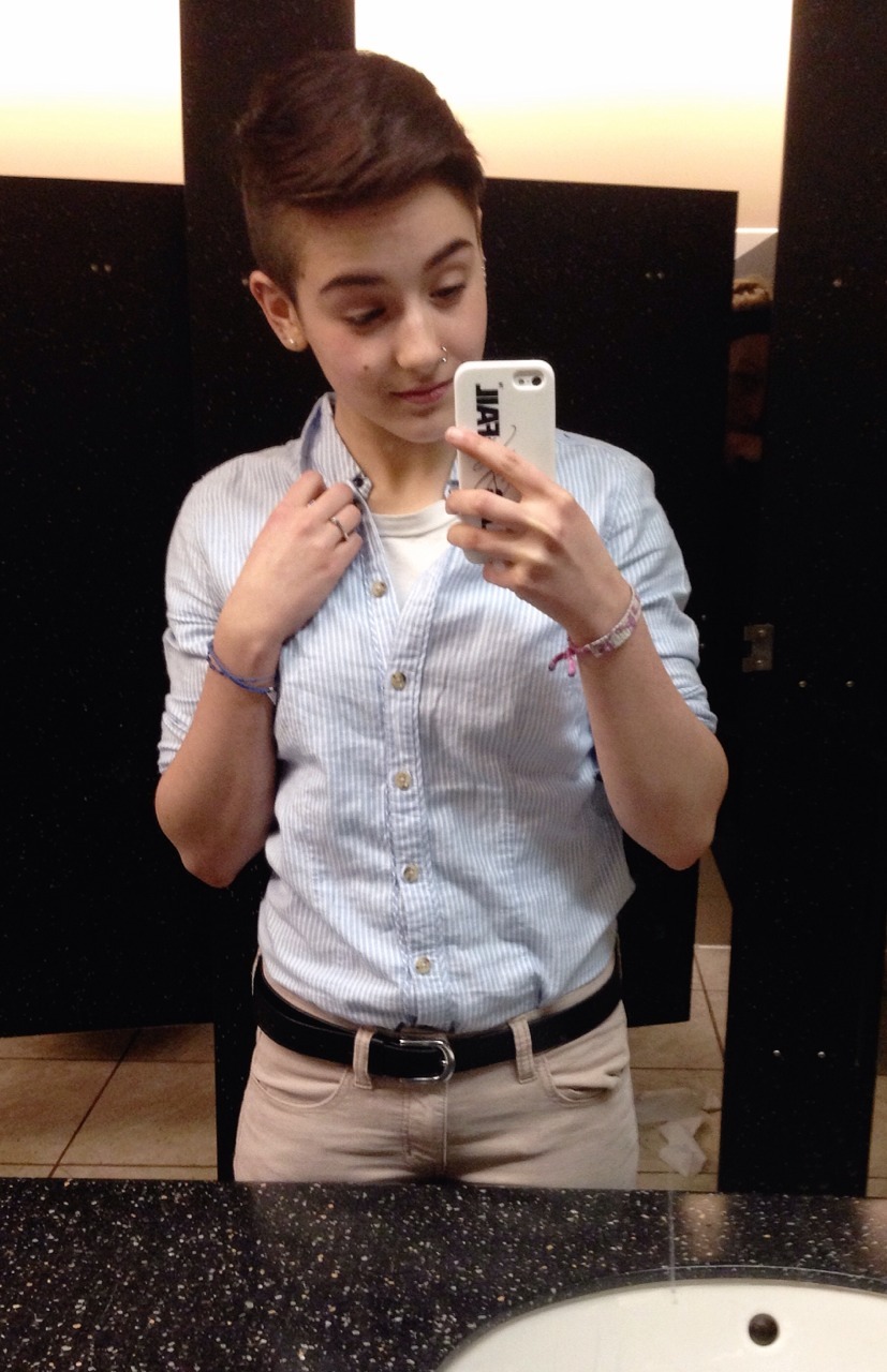 peanutbutterdeadlifts:  blondesquats:  barbells-and-highheels:  Had my clinical the