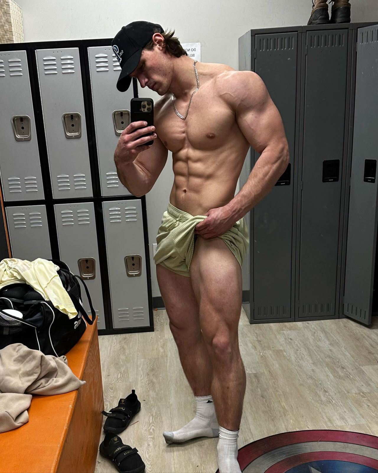 Porn Pics simonsx: beyond ripped