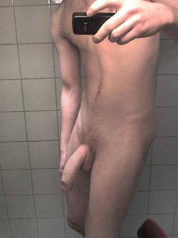 nowthatsabigwhitecock:  now thats a big white cock!http://nowthatsabigwhitecock.tumblr.com/