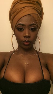 uchemba:Nubian goddess