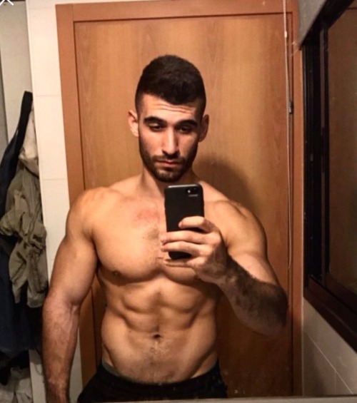 mystraightfriend:Mystraightfriend.Tumblr.Com 