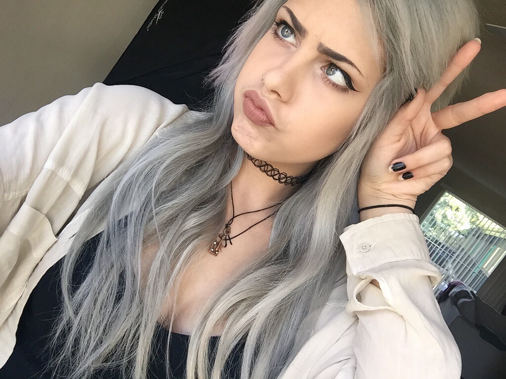 gravestoneglitter:  silver fox