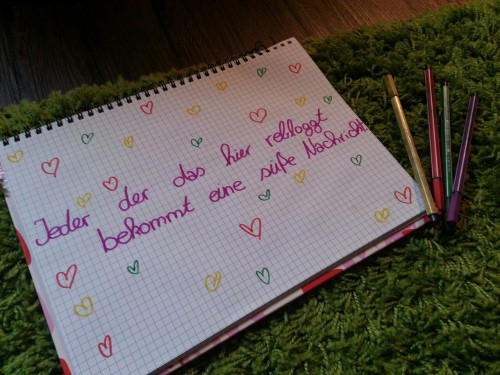 himmel-aus-eis:  Bin gerad richtig kreativ. Also rebloggt das mal und dann bekommt ihr eine kleine süße Nachricht. ♥ 
