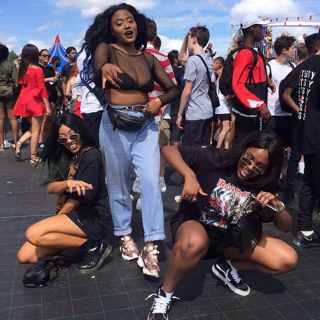 twerkingonthem00n:  TOO MUCH SAUCE😂🔥🔥🔥 (at Wireless Festival)