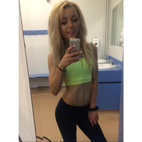 psy-faerie:  chloe-noah:  Early morning zummmbaaaa x  Catfish ^ The REAL Chloe Harwood can be found herehttp://chloe-harwood.tumblr.com/