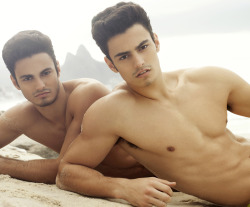 Lucas & Luis Coppini by Du Borsatto for