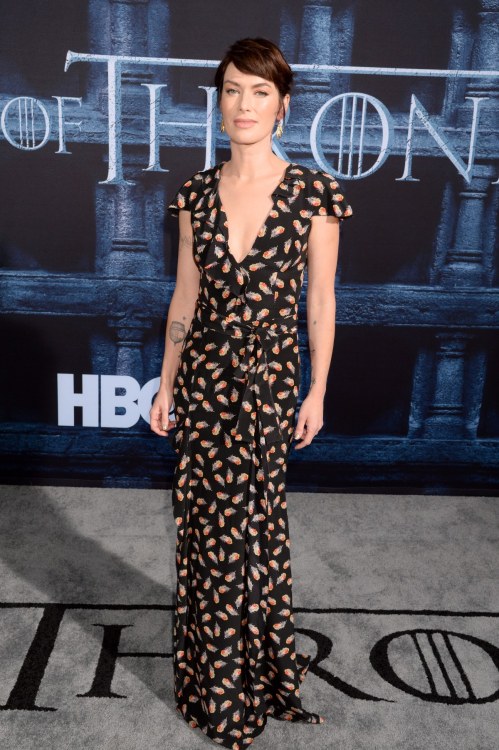 sarahs-delights:  Game of Thrones Season 6 Red Carpet Fashion 