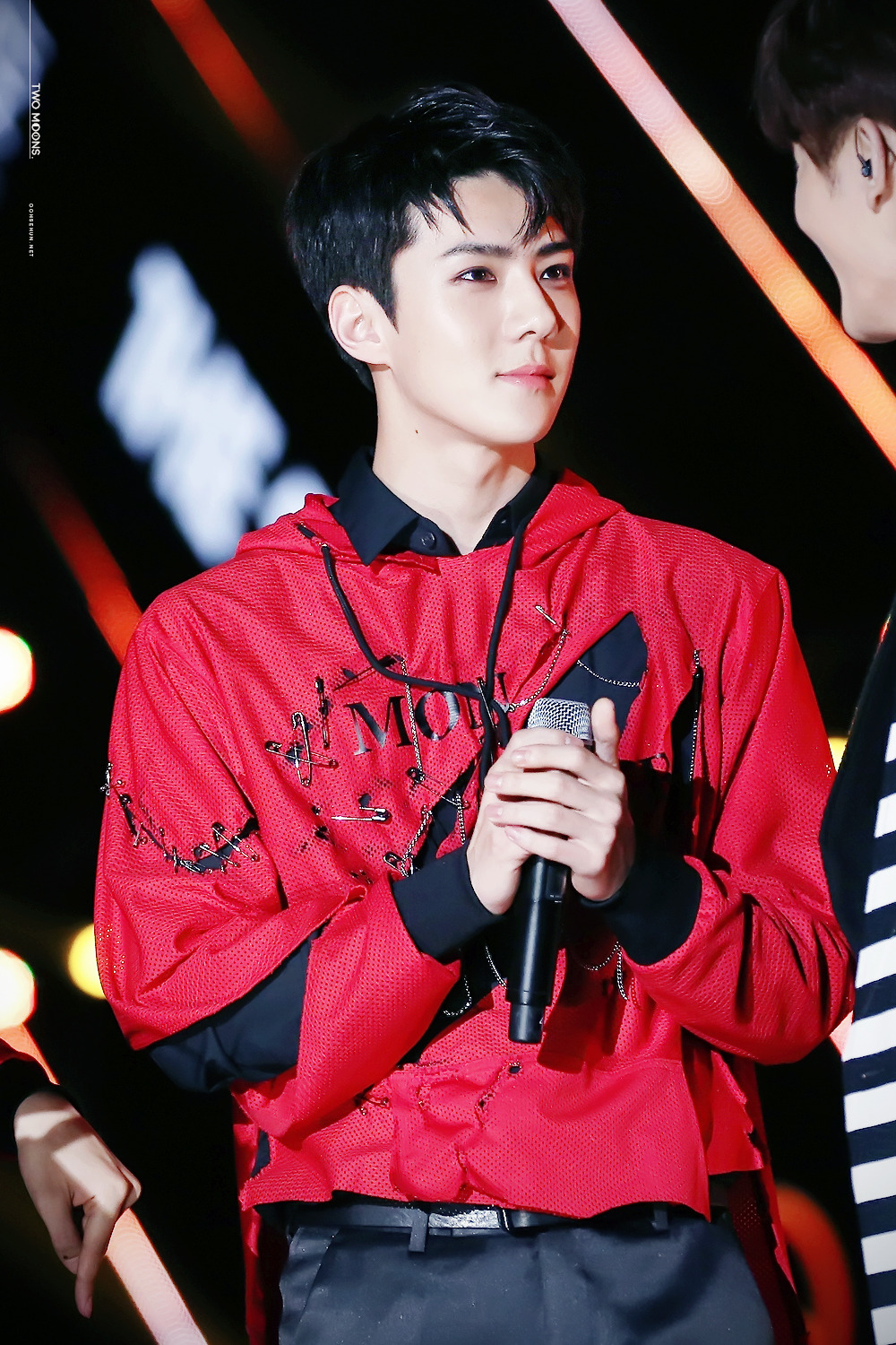 Keeping up with supermOHdel SEHUN: attending the Louis Vuitton Cruise Show  @ St. Paul de Vence