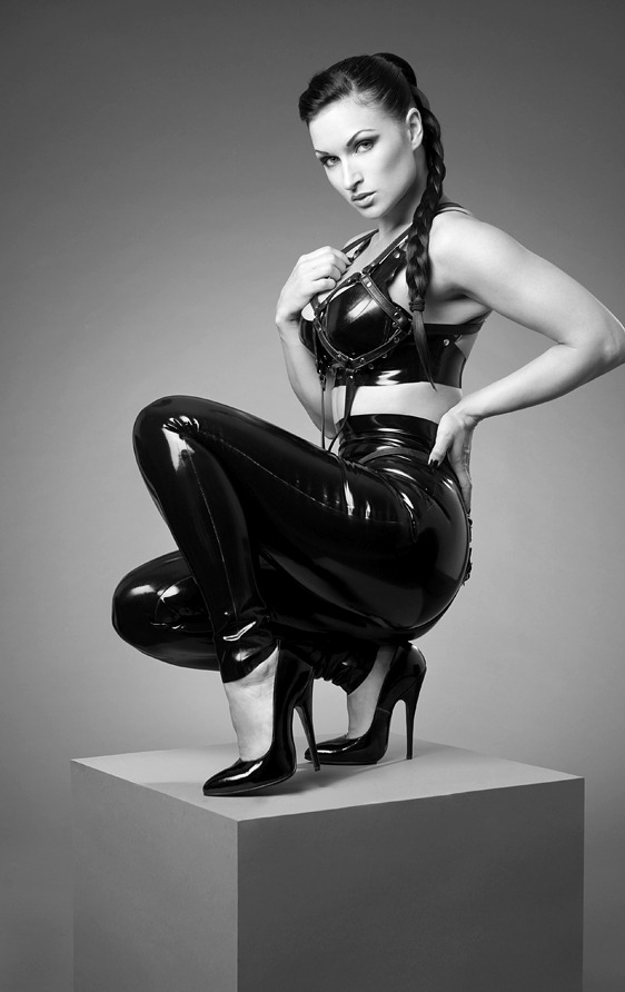 Suits Sex and Submissives