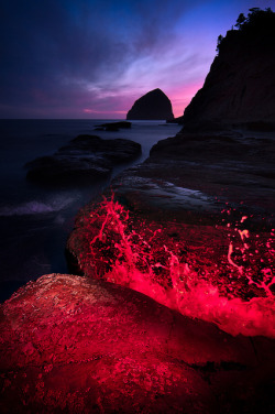 redc4t:  Kiwanda Splash by Deej6 on Flickr. 