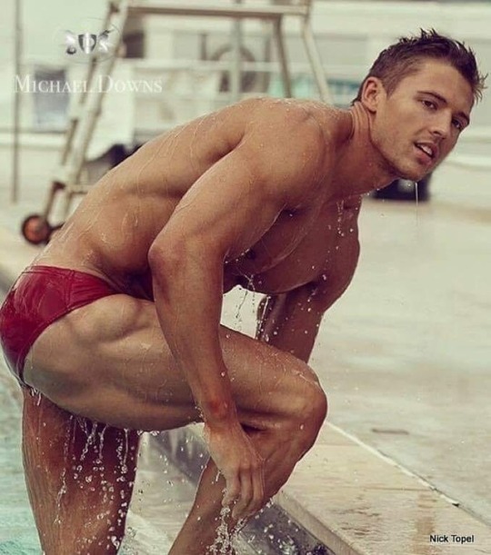 cuthighandtightgrower3:mouthwatering-men:i wish 