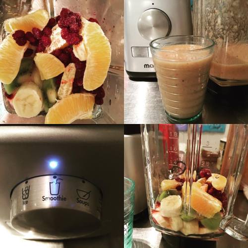 Breakfast Smoothie: Orange, kiwi, banana, pomegranate. #niceday #fitatfortyfour #fitnessmotivation #