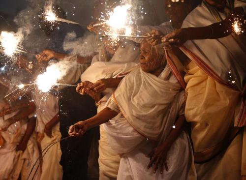 nanichick5: arjuna-vallabha: Widows celebrate Diwali at Vrindavana @reclaimthebindi