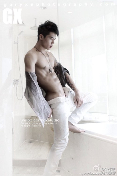 asianmalemuscle:  hot4asian:  See more at: Hot4AsianMale.tumblr.com  Enjoy thousands of images in the archive: http://asianmalemuscle.tumblr.com/archive 