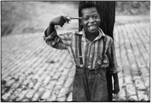 In our short film about “Elliott Erwitt: Pittsburgh 1950,” Elliott discusses the photogr