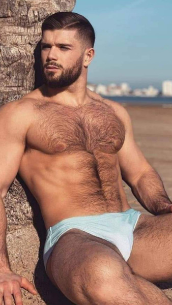 g-man72-deactivated20220124:Definitely my type of guy 