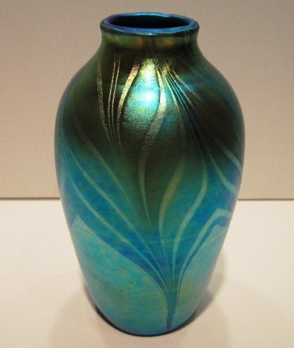 Steuben Glass Works , Corning,New York,USA. Blue Aurene Vase,1905.Стеубен Стеклянные работы, Корнинг