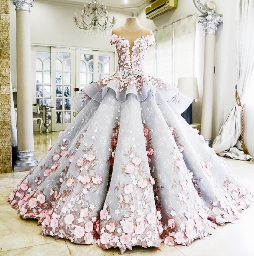 semiotickitten:koolien:tullediaries:Princess Wedding Dresses: Mak TumangThere’s absolutely not