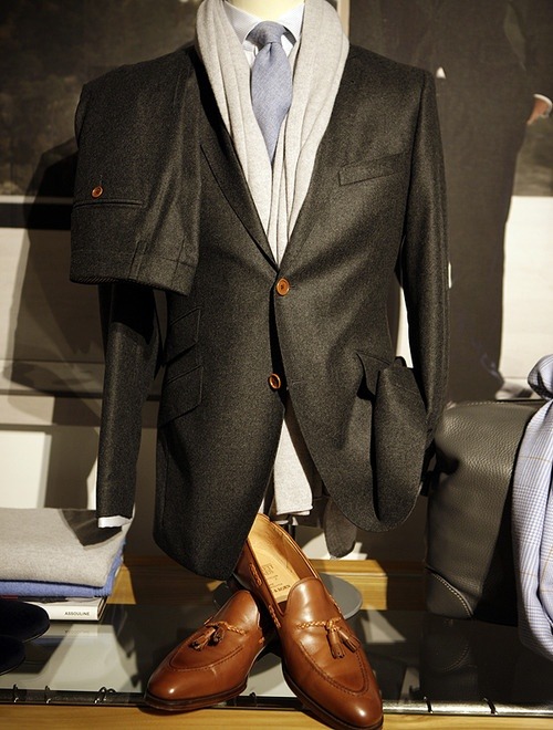 the-suit-man:  http://the-suit-man.tumblr.com/ 