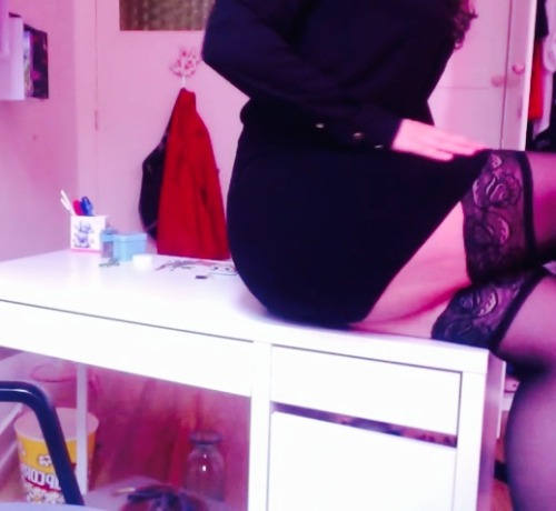 secrettouches:  Sometimes leaving them wondering what hides underneath is just as sexy…