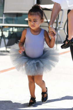 celebritiesofcolor:  Noth West at her dance