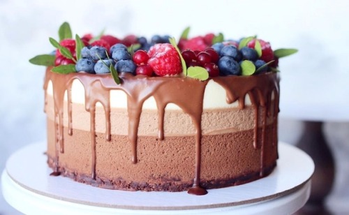 sosuperawesome: nezabudka_cake on InstagramFollow So Super Awesome on Instagram 