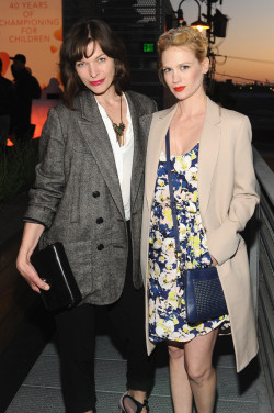 se7enty3:  Milla Jovovich and January Jones 