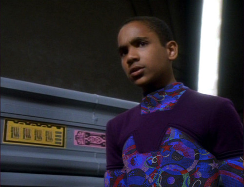 beetsareverymisunderstood: laurelhach: jake sisko in bowling alley carpet I’m ashamed by how l