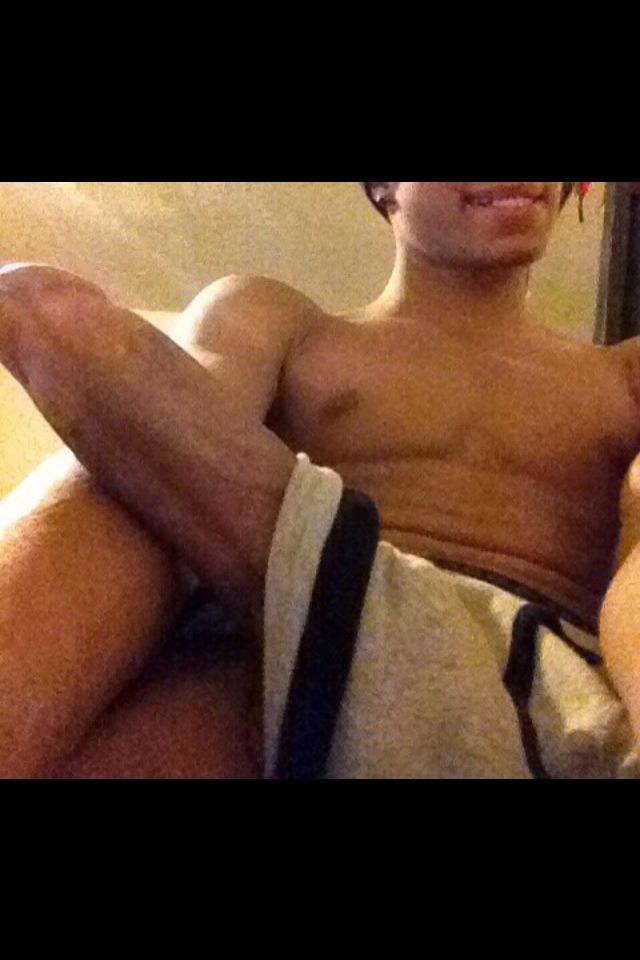 swaqq-nationn:  ced-figherfighter:  #eggplantfriday #eggplant #eggplanteveryday #dickprint
