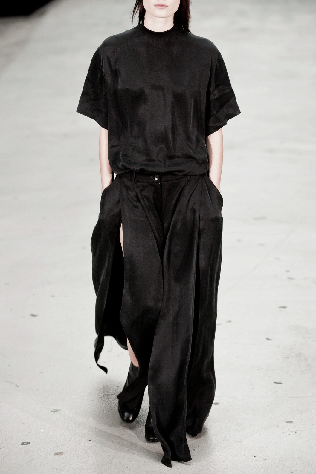 BLACK CLOTHES