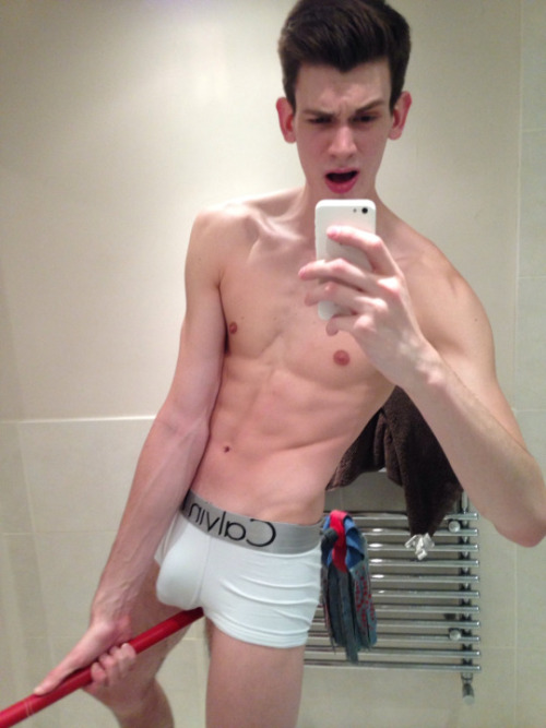 passionatelovehurst:  Love to ride it