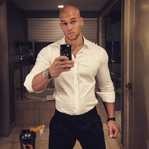 Simply Hot Guys