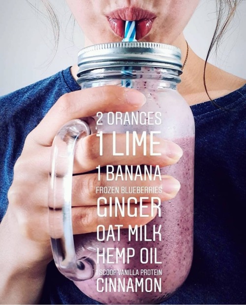 elephantsarevegan:Again because this smoothie just literally tastes like blueberry muffins