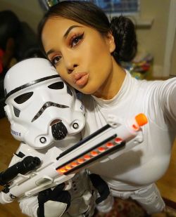 msashleyvee:  In a far away Galaxy with my trooper 👻 @kalebwes #stormtrooper #princessleia #trickortreat 