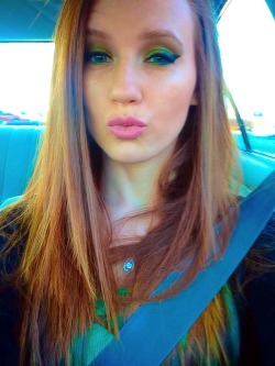 littlelonerlacy:  🌈🍀🍻💚 redheadsmyonlyweakness