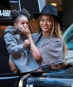 beyoncefashionstyle:  Beyoncé & Blue