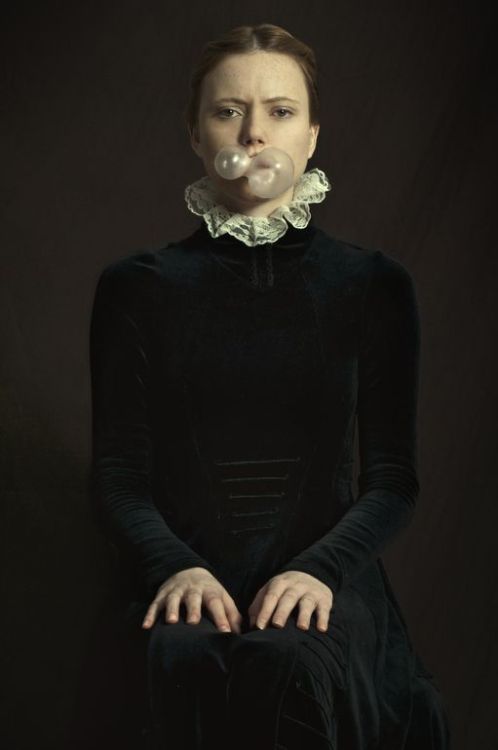{Happy Friday! Love these quirky portraits by Romina Ressia. Reminds me a little of the portraits I 