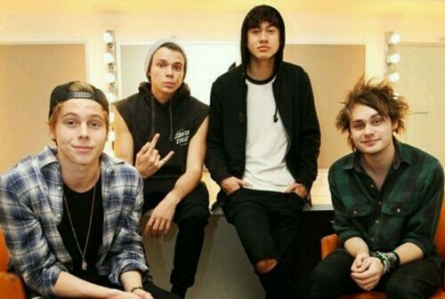 kilahadriana:5 seconds of summer