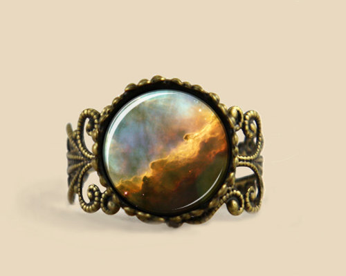 wickedclothes: Galaxy / Nebula Rings These antique bronze rings are fully adjustable. Each ring feat