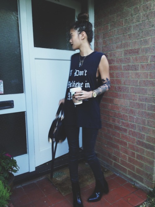 idressmyselff:  New post is up guys! www.idressmyselff.blogspot.com