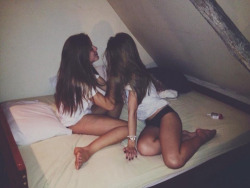 lesbians-run-the-world:  Download HER: Meet girls in your area